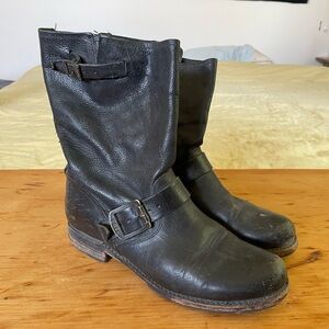 Frye Women’s Engineer Boots Size 8